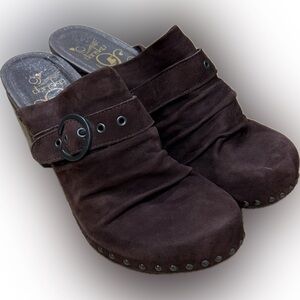 Dansko Brown Suede Clogs Mule Heel Buckle EU 41 Womens Nurse Teacher